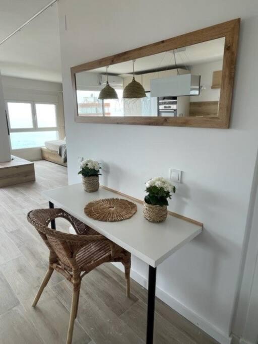 Precioso Apto Miami Primera Linia Playa Cala De Las Sirenas, Con Wifi Y Netflix, Adecuado Para Teletrabajar 迈阿密普拉特亚 外观 照片